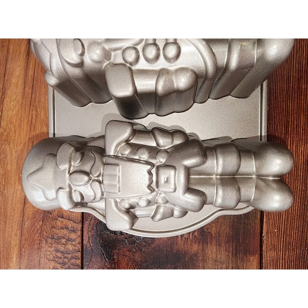 Nordic Ware Nutcracker Sweets‎ 6 cup cake pan